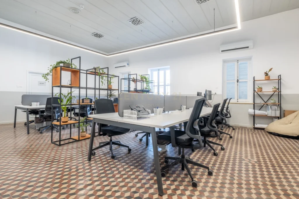 400m² Office for Rent in Paphos District