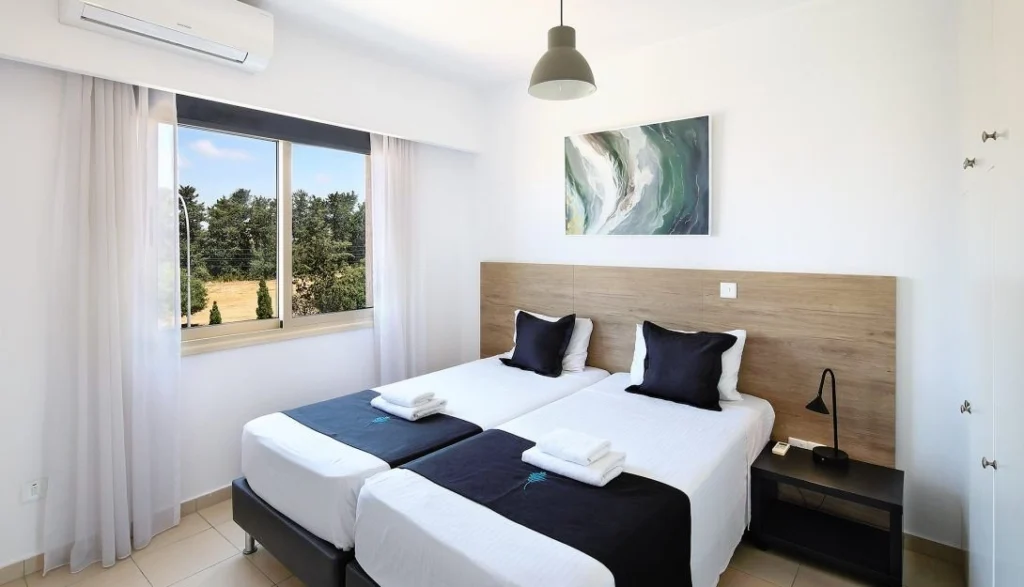 2 Bedroom Apartment for Sale in Paphos – Universal