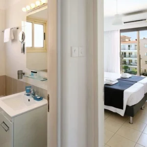 2 Bedroom Apartment for Sale in Paphos – Universal