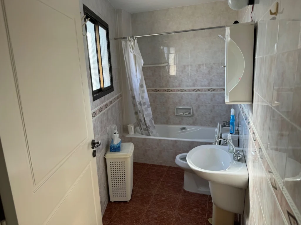 300m² Commercial for Sale in Paphos – Agios Theodoros