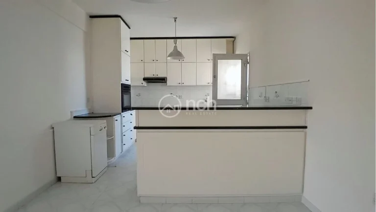 3 Bedroom Apartment for Sale in Limassol – Mesa Geitonia