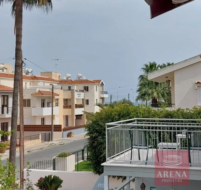 Cheap Houses and Villas for Sale Larnaca up to 300000 euro