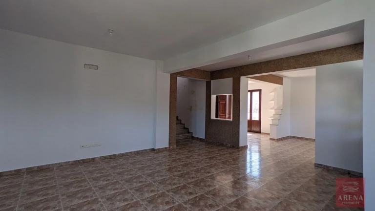 Cheap Houses and Villas for Sale Larnaca up to 400000 euro