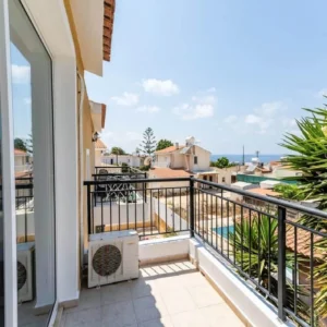 2 Bedroom House for Sale in Chlorakas, Paphos District