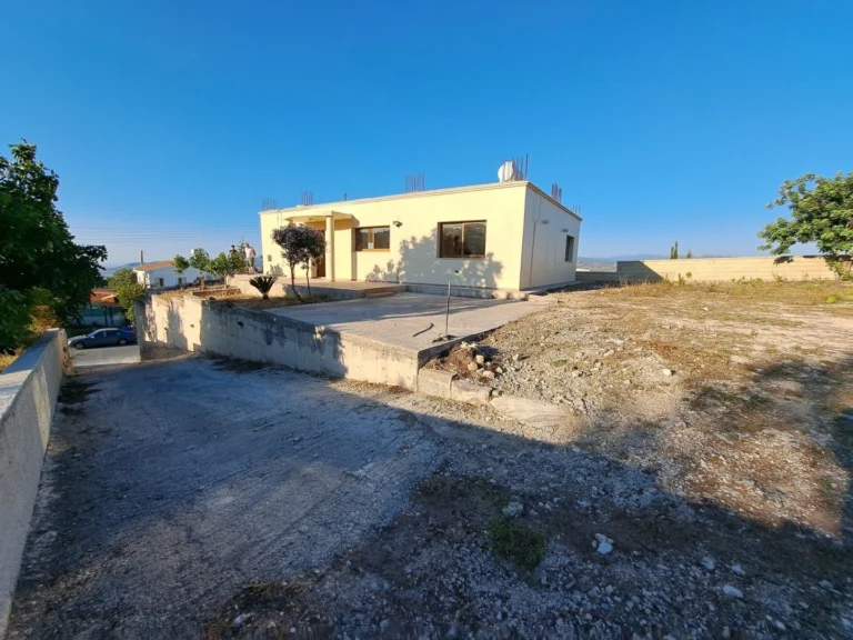 Cheap Houses and Villas for Sale Paphos up to 300000 euro