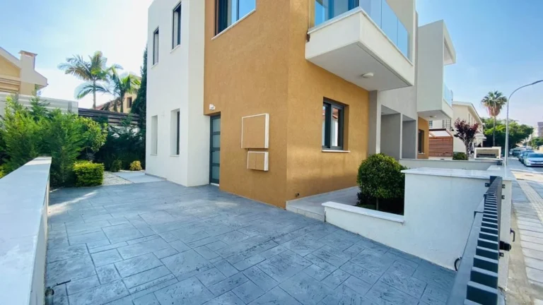 2 Bedroom House for Sale in Mouttagiaka Tourist Area, Limassol District