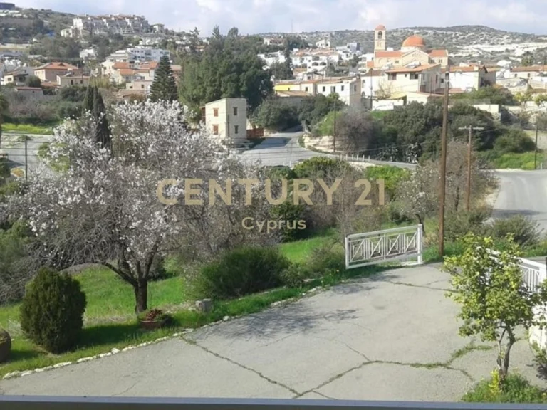 3 Bedroom House for Rent in Agios Tychonas, Limassol District