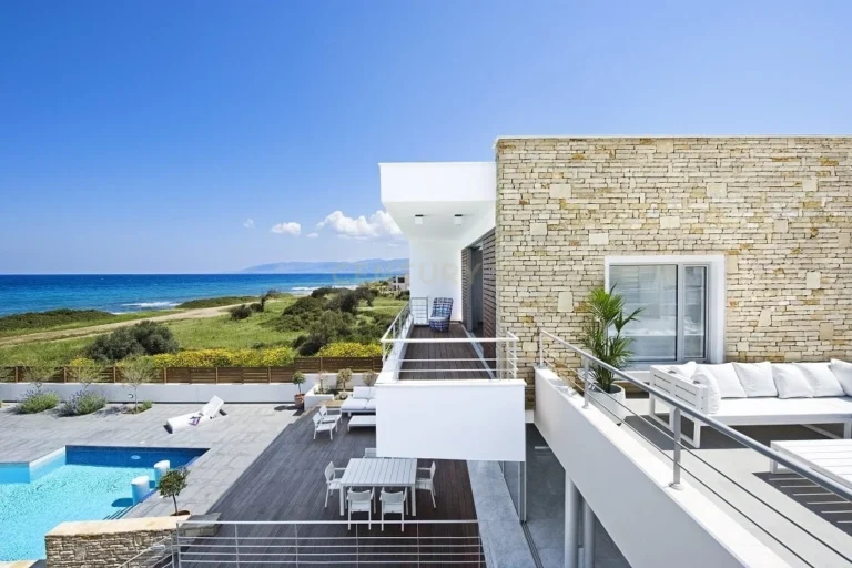 5 Bedroom House for Sale in Neo Chorio Pafou, Paphos District