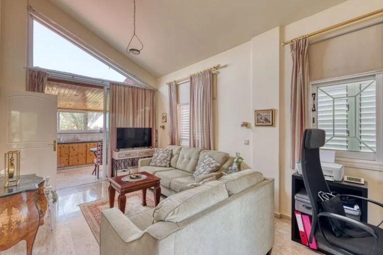 5 Bedroom House for Sale in Paralimni, Famagusta District