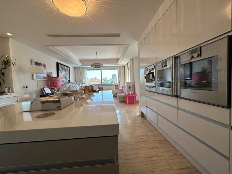 5 Bedroom House for Sale in Agios Tychonas, Limassol District