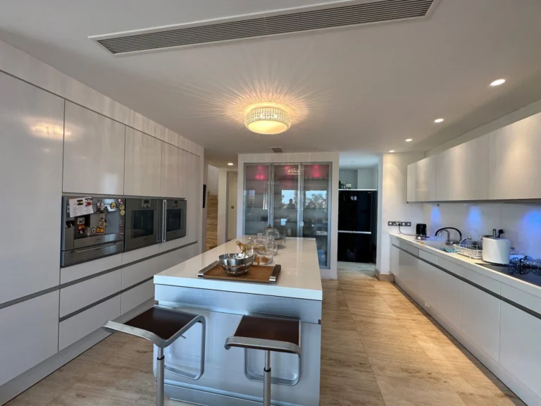 5 Bedroom House for Sale in Agios Tychonas, Limassol District