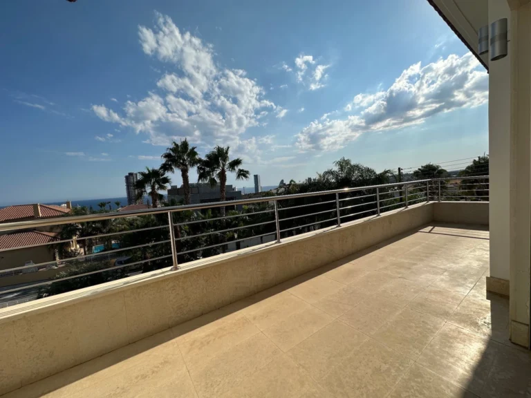 5 Bedroom House for Sale in Agios Tychonas, Limassol District