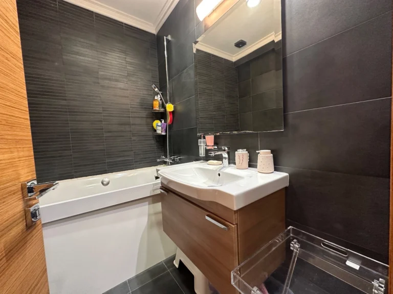 5 Bedroom House for Sale in Agios Tychonas, Limassol District