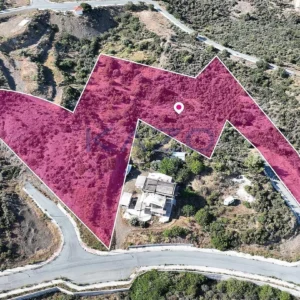 10,368m² Plot for Sale in Kato Pyrgos, Nicosia District