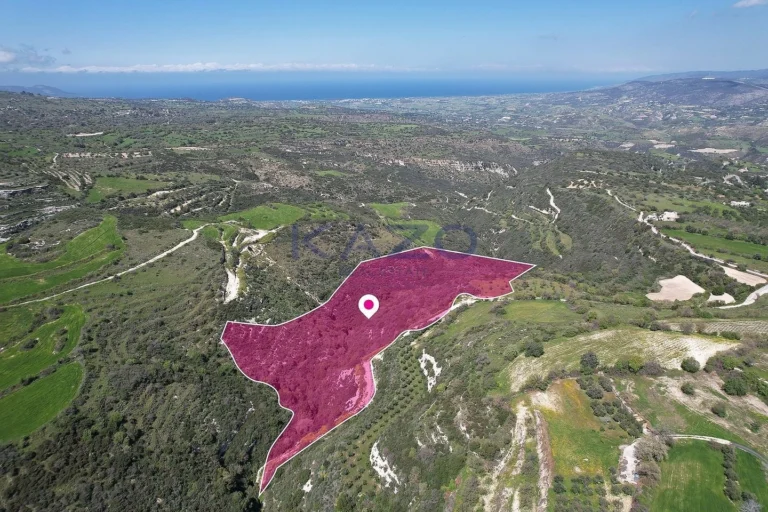 22,743m² Plot for Sale in Paphos District