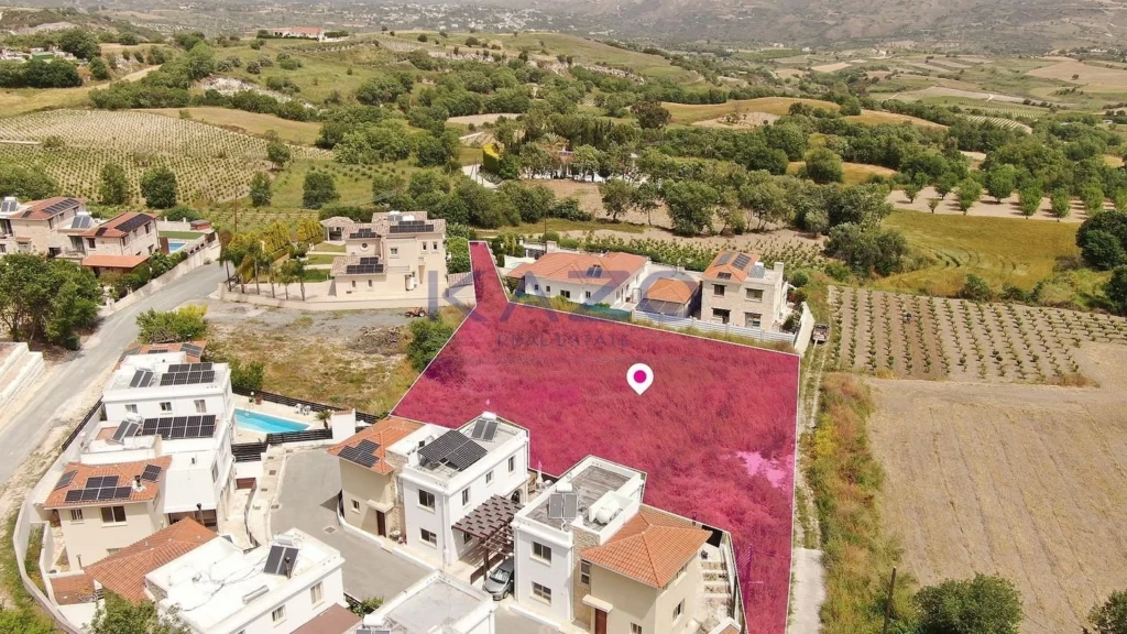 1,905m² Plot for Sale in Paphos District