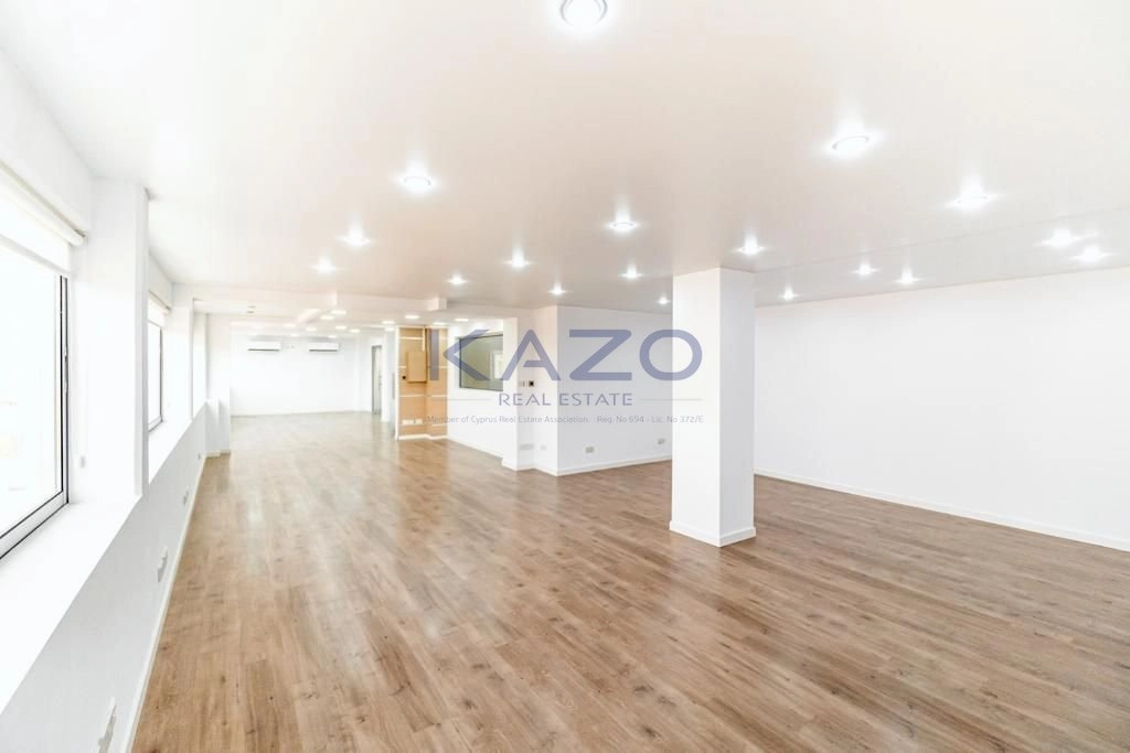 Офис 180 м² в аренду в районе Лимассола