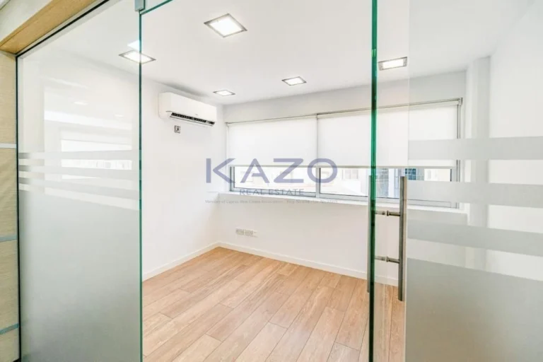 Офис 180 м² в аренду в районе Лимассола