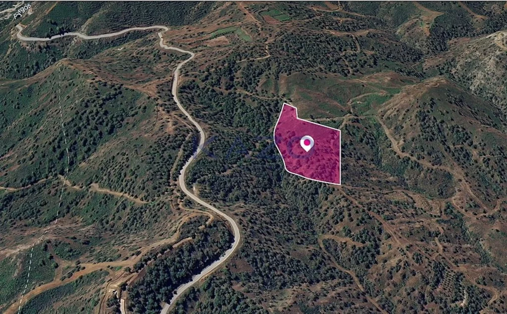 9,700m² Plot for Sale in Nicosia District