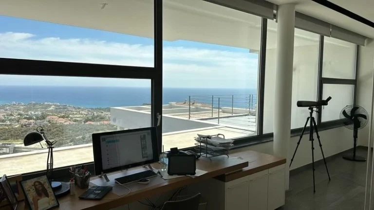 4 Bedroom House for Sale in Agios Tychonas, Limassol District