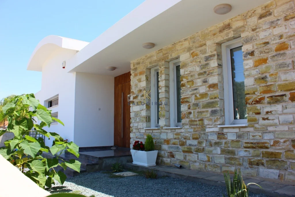 3 Bedroom House for Sale in Oroklini, Larnaca District