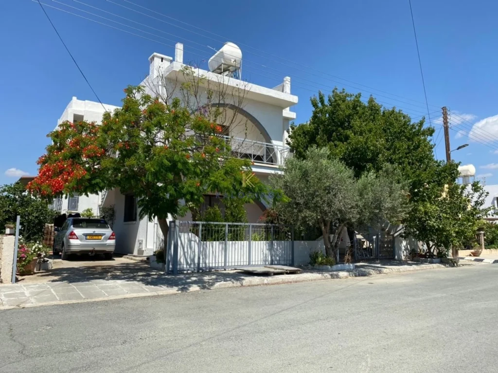 3 Bedroom House for Sale in Oroklini, Larnaca District