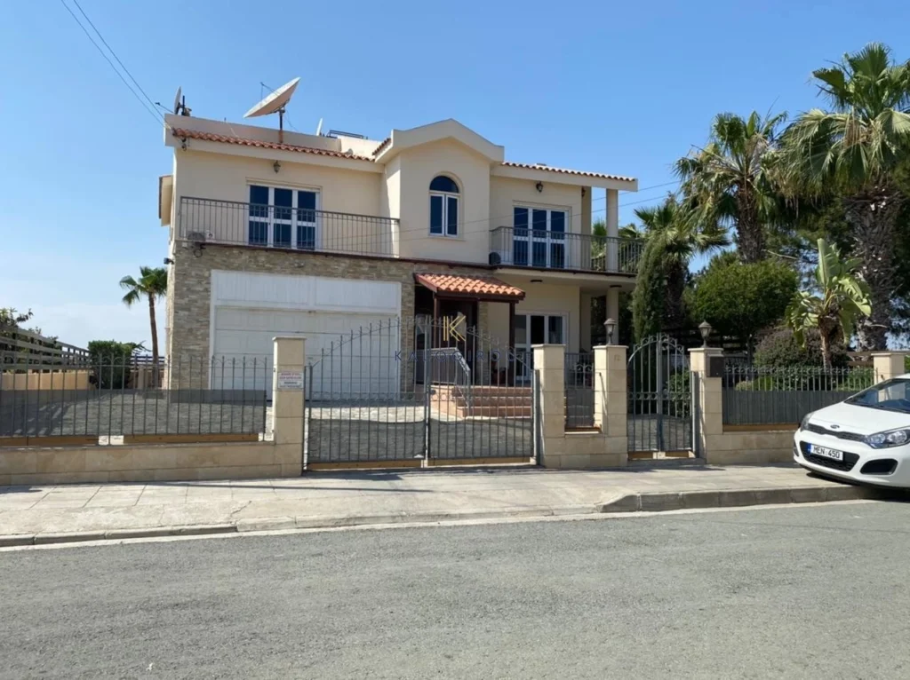 4 Bedroom House for Sale in Kiti, Larnaca District