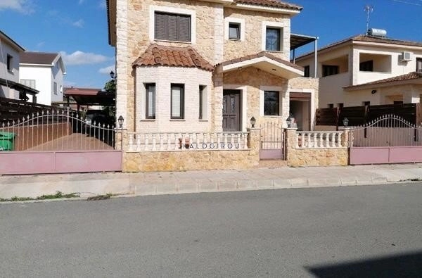 Cheap Houses and Villas for Sale Famagusta up to 300000 euro