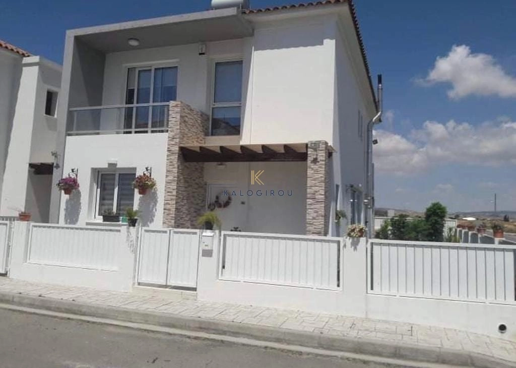 3 Bedroom House for Sale in Dromolaxia, Larnaca District