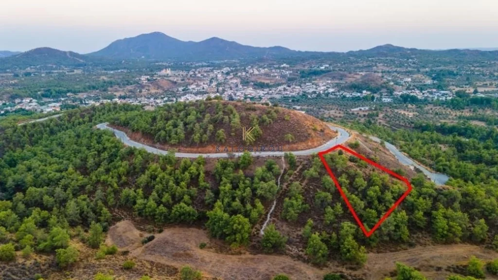 1,600m² Plot for Sale in Kornos, Larnaca District