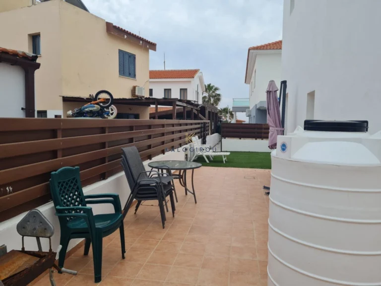 3 Bedroom House for Sale in Pervolia Larnacas