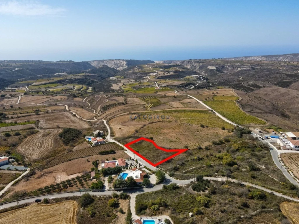 3,679m² Plot for Sale in Kathikas, Paphos District