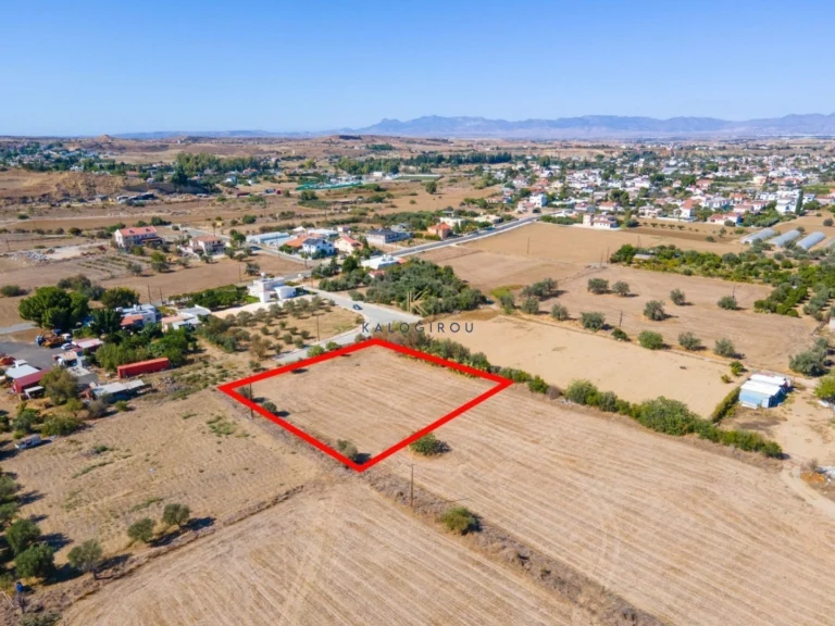 3,271m² Plot for Sale in Psimolofou, Nicosia District