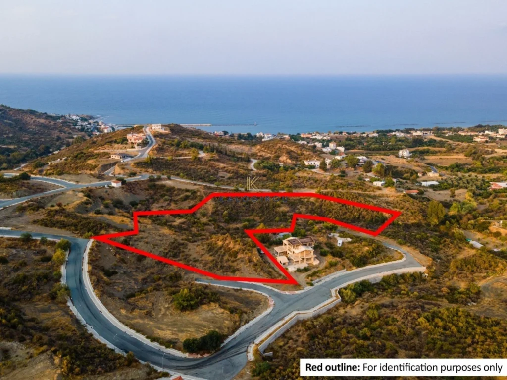 10,368m² Plot for Sale in Nicosia District