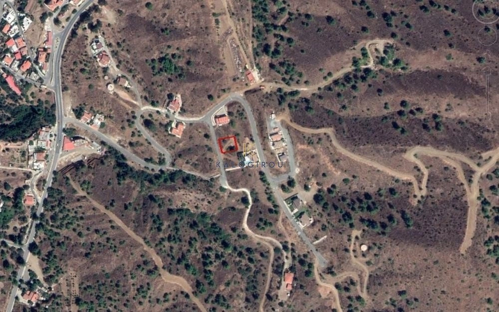 524m² Plot for Sale in Evrychou, Nicosia District