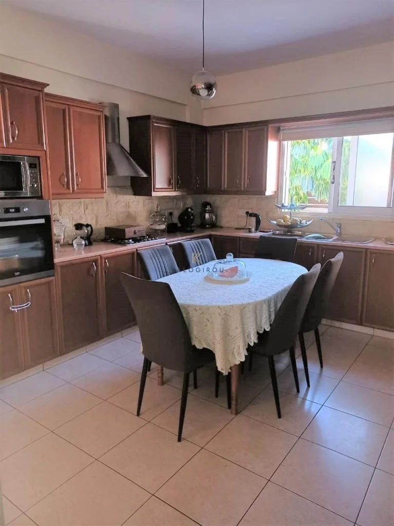 4 Bedroom House for Sale in Aradippou, Larnaca District