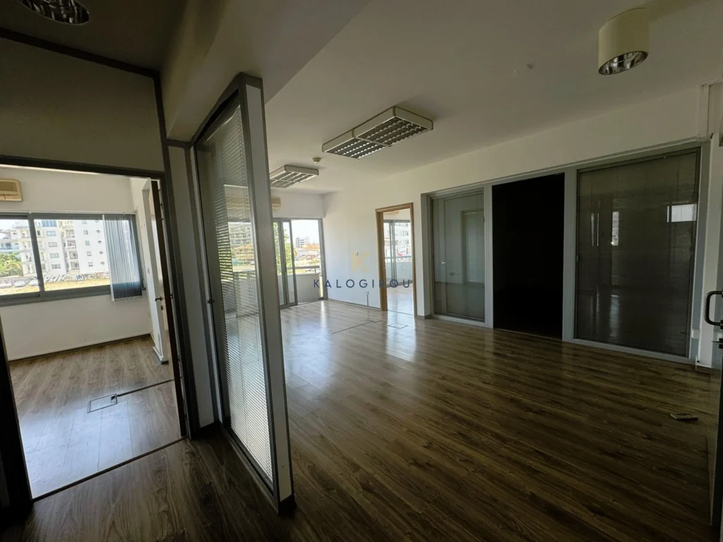 130m² Office for Rent in Larnaca District