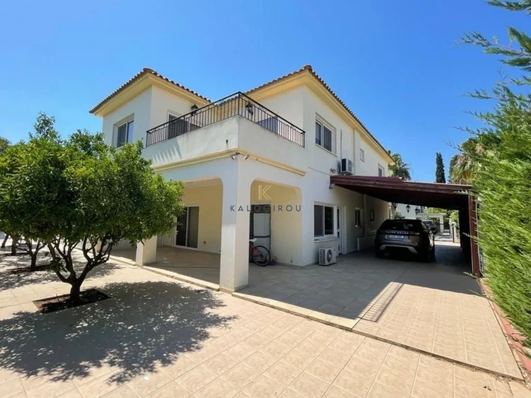 5 Bedroom House for Sale in Pervolia Larnacas