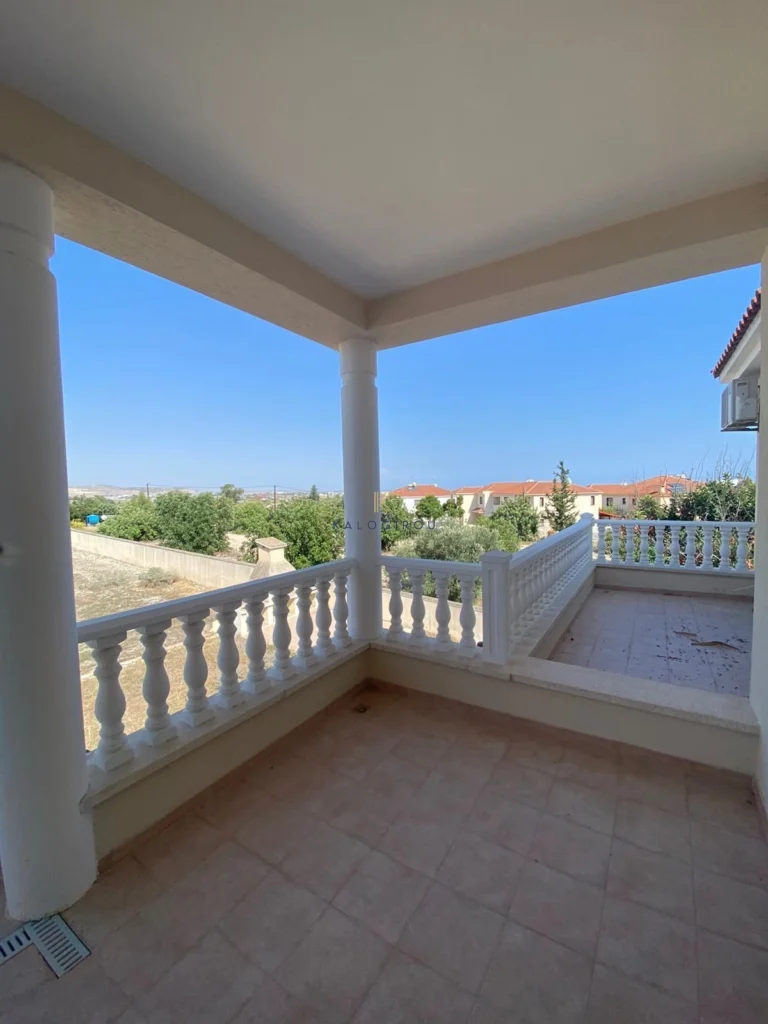 6+ Bedroom House for Sale in Aradippou, Larnaca District