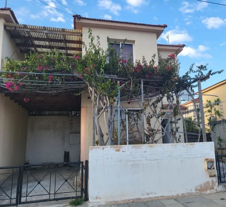 Cheap Houses and Villas for Sale Larnaca up to 300000 euro