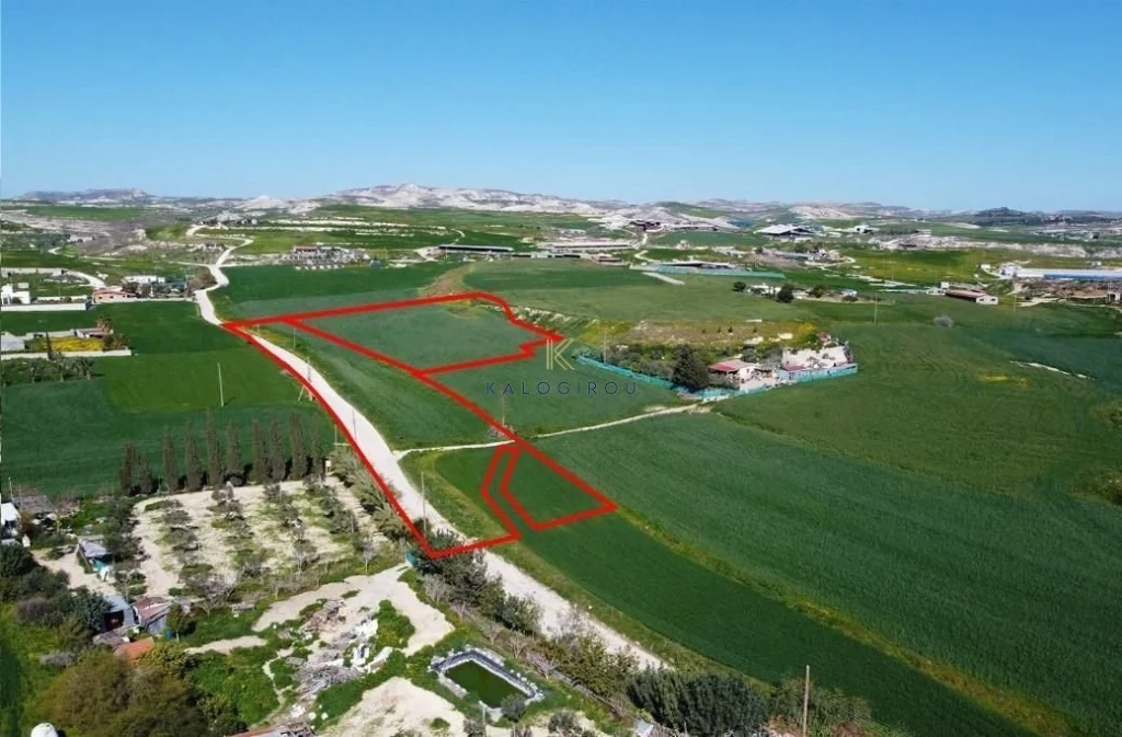 11,270m² Plot for Sale in Aradippou, Larnaca District