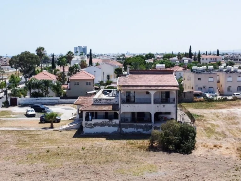 Cheap Houses and Villas for Sale Larnaca up to 1000000 euro