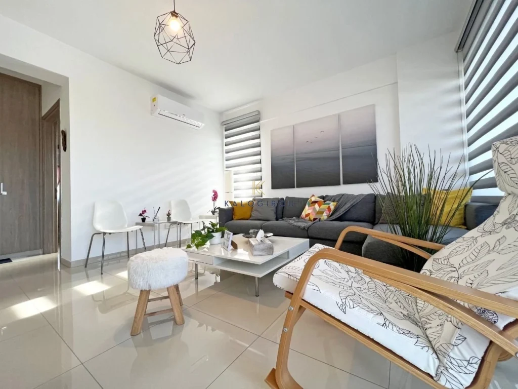 2 Bedroom Apartment for Rent in Larnaca – Finikoudes