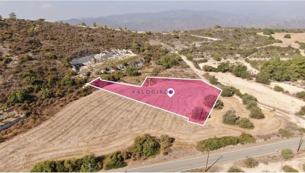 4,348m² Plot for Sale in Vavla, Larnaca District