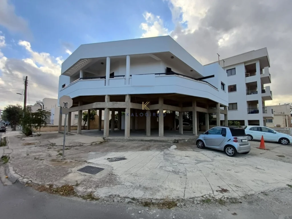 245m² Commercial for Sale in Larnaca District