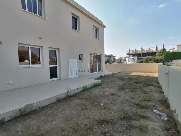 4 Bedroom House for Sale in Livadia Larnakas, Larnaca District