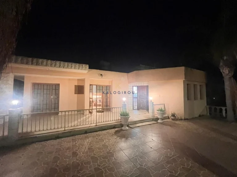 3 Bedroom House for Sale in Aradippou, Larnaca District