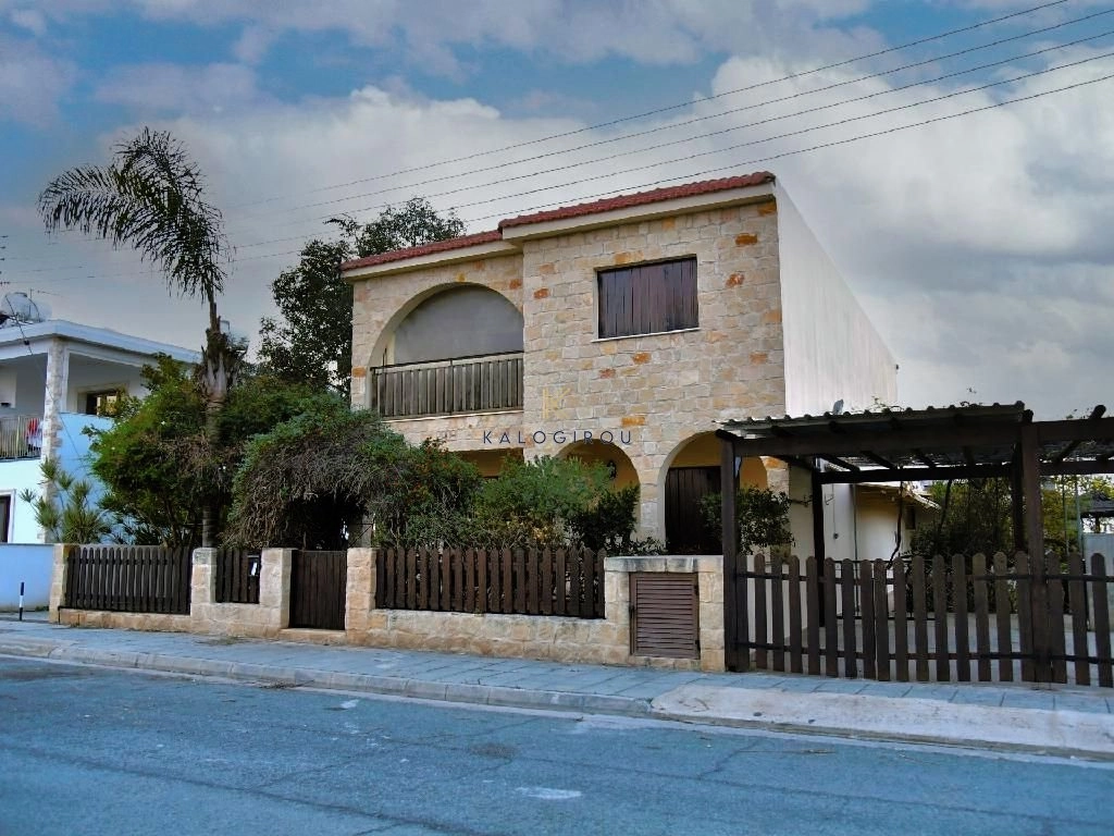 5 Bedroom House for Sale in Oroklini, Larnaca District