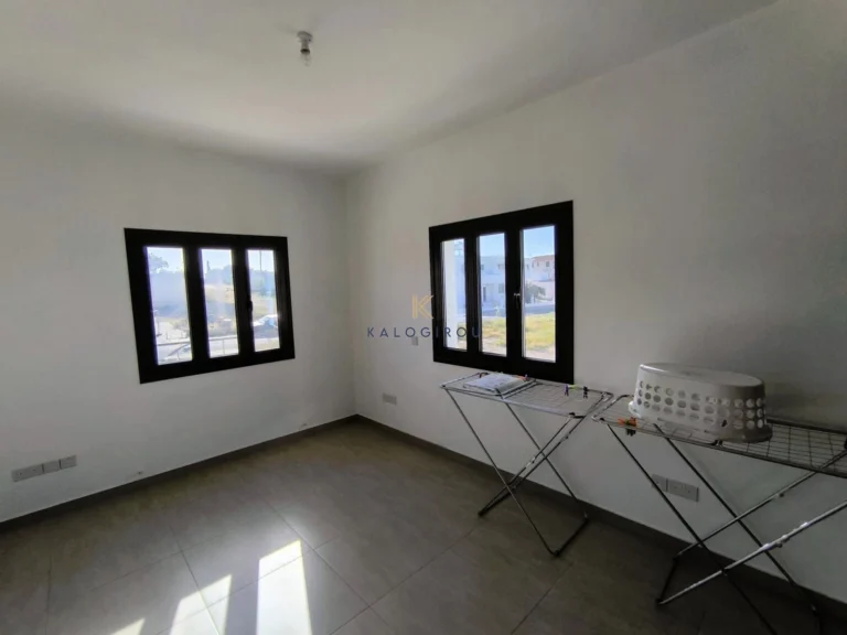 3 Bedroom House for Sale in Oroklini, Larnaca District