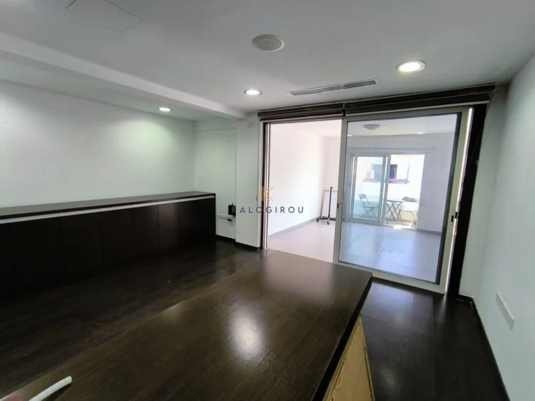 286m² Office for Sale in Larnaca District